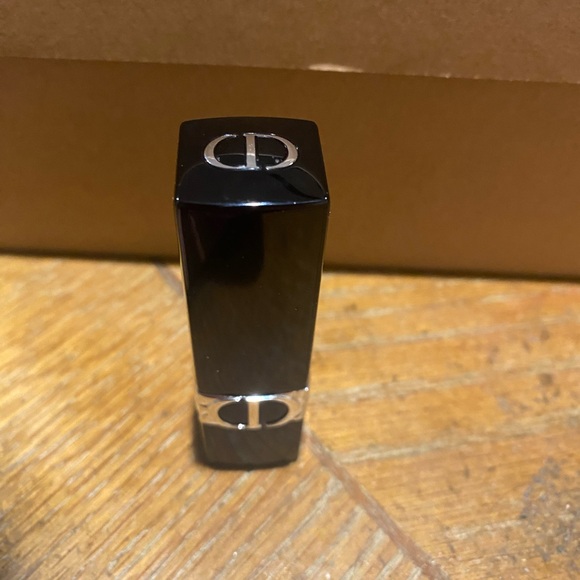 NWOB DIOR ROUGE SILKY CORAL SATIN - Picture 3 of 4